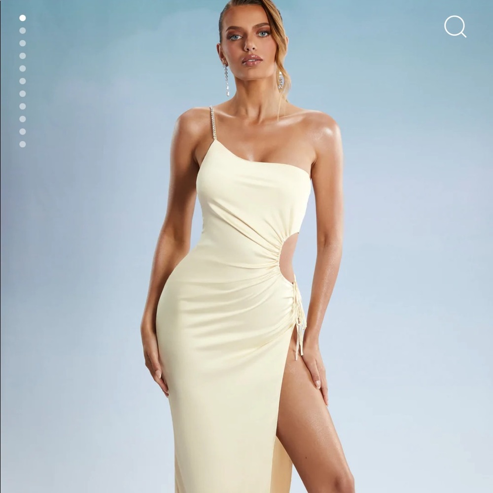 Oh Polly Asymmetric Cut Out Midaxi Dress - ivory
worn once
originally $70